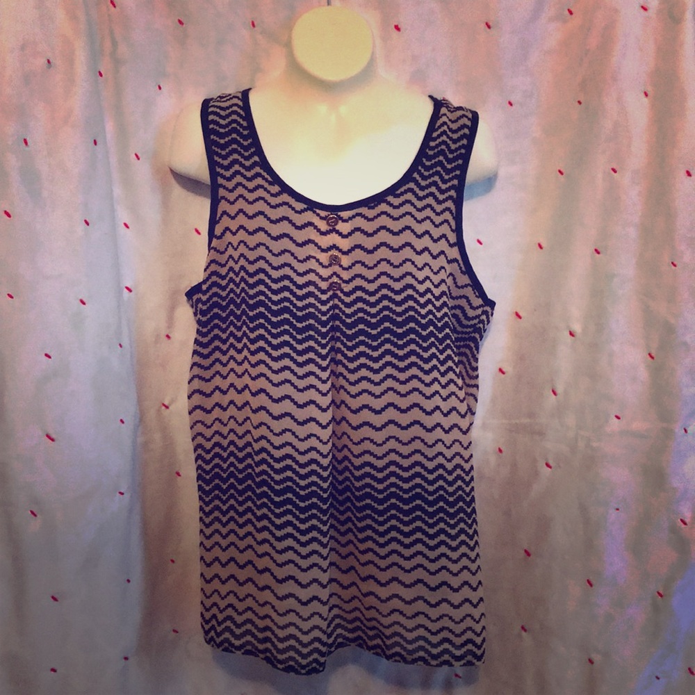 Tank top with bow